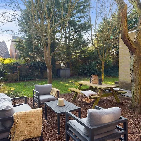 Casa With Free Parking And Garden Zandvoort