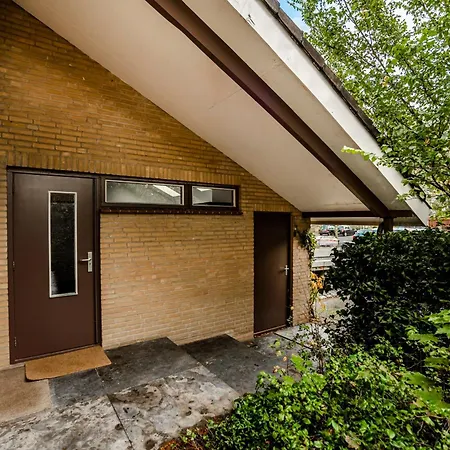 Feriehus Casa With Free Parking And Garden Zandvoort