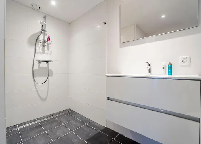 Casa With Free Parking And Garden Nyaraló *