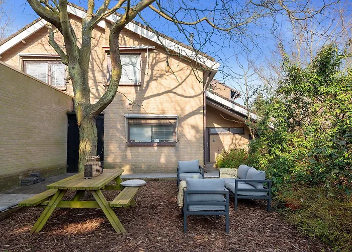 Nyaraló Casa With Free Parking And Garden